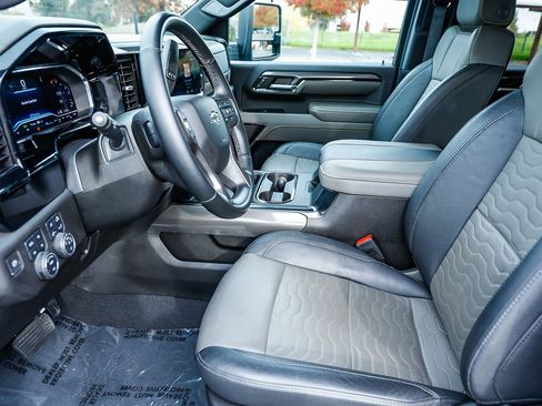 Used 2024 Chevrolet Silverado 2500 ZR2 w/ Snow Plow Prep/Camper Package image 19