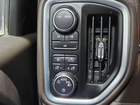 Used 2021 Chevrolet Silverado 3500 LT w/ Convenience Package image 15