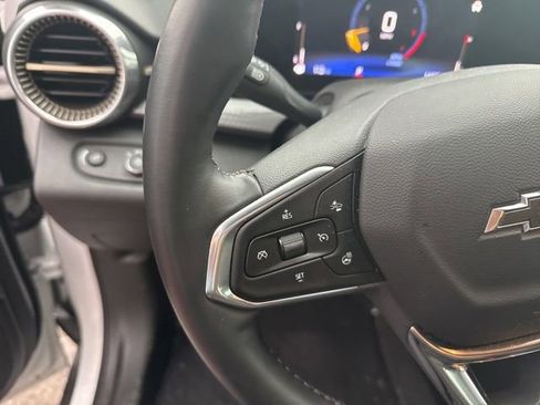 Used 2025 Chevrolet Trax ACTIV image 18