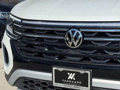 New 2026 Volkswagen Atlas Peak Edition AWD/4WD image 4