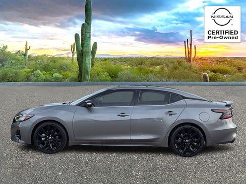 Certified 2023 Nissan Maxima SR w/ Sport Mat Group image 3