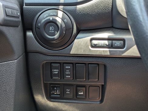 Used 2021 Nissan Titan PRO-4X w/ Pro-4x Convenience Package AWD/4WD image 25