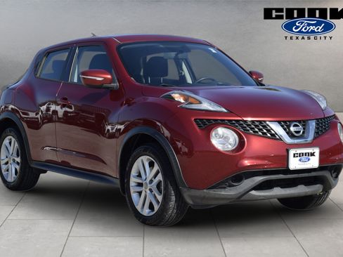 Used 2015 Nissan Juke S FWD image 2