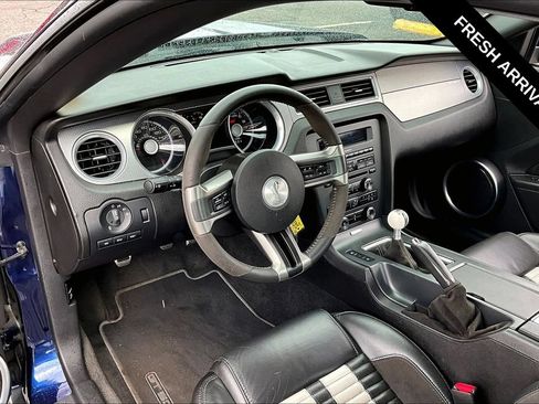 Used 2010 Ford Mustang Shelby GT500 RWD image 5