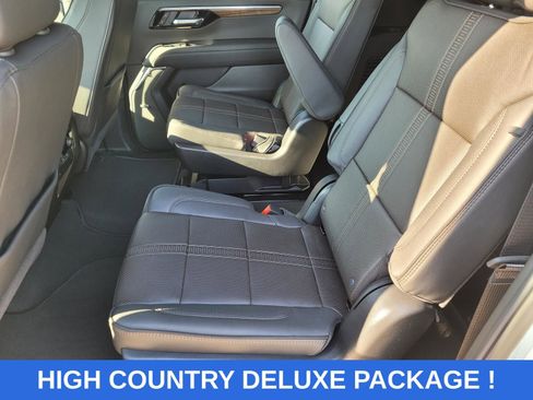 New 2026 Chevrolet Suburban High Country image 11