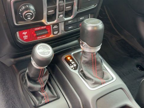 Used 2020 Jeep Gladiator Rubicon image 16