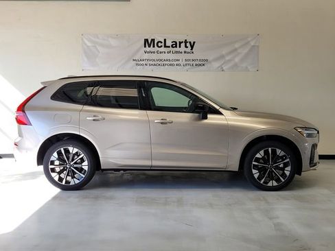 New 2026 Volvo XC60 B5 Plus AWD/4WD image 2