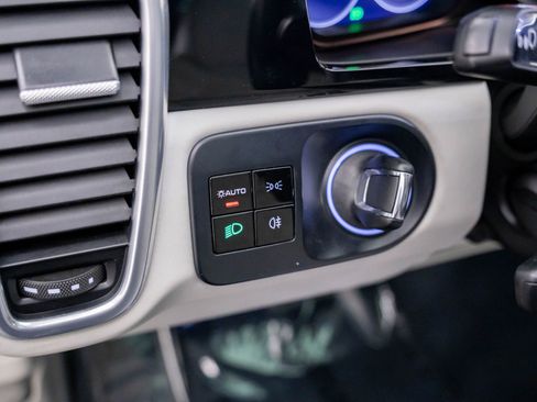 Used 2021 Porsche Cayenne GTS image 23