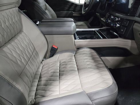 New 2026 Ford F450 Platinum w/ Platinum Plus Package image 8