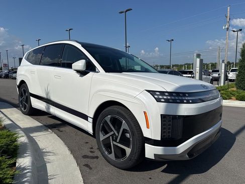 New 2026 Hyundai Ioniq 9 Calligraphy image 3