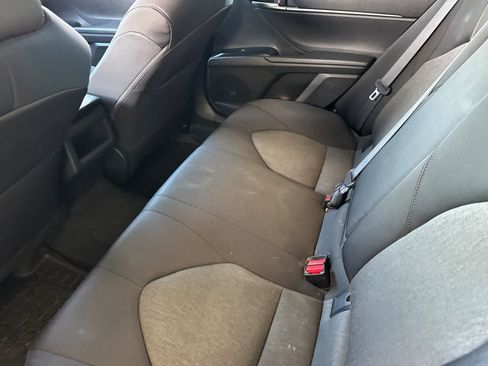 Used 2020 Toyota Camry LE FWD image 5