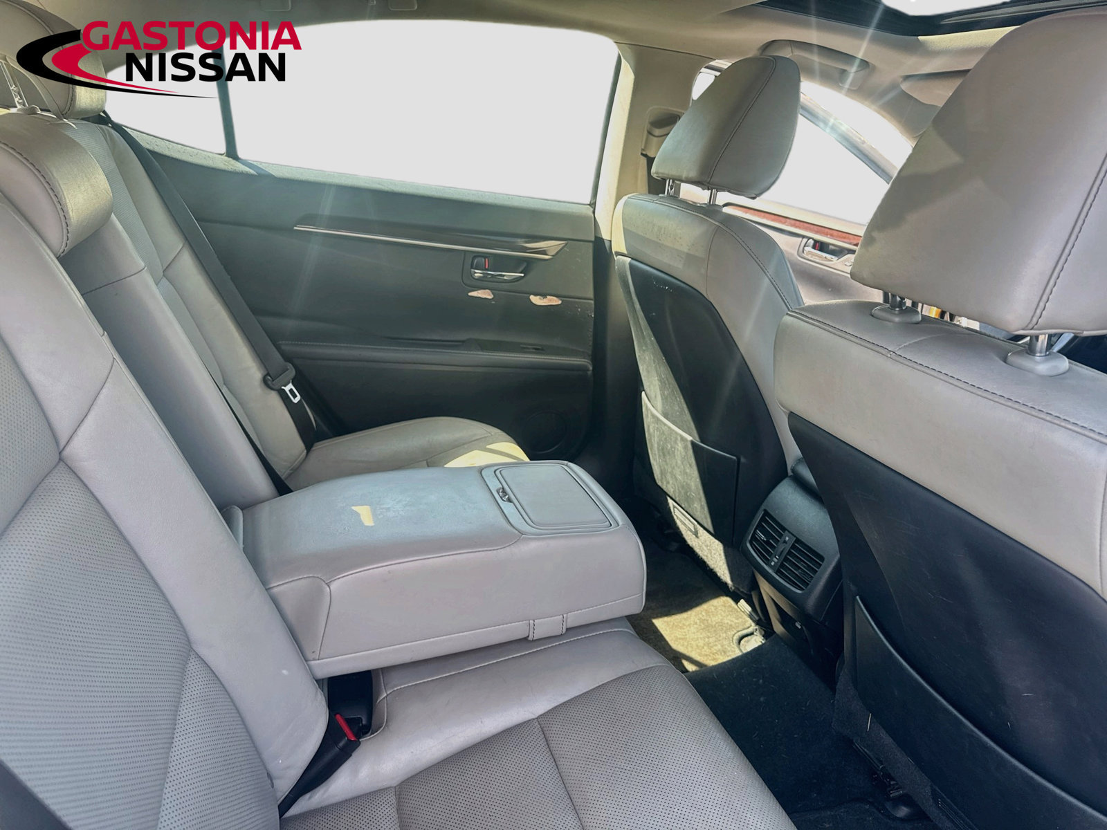 Used 2013 Lexus ES 350 w/ Luxury Pkg FWD image 30