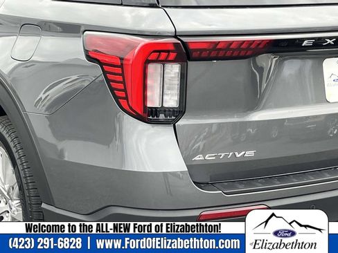 New 2026 Ford Explorer Active w/ Active Comfort Package image 5