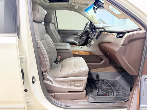 Used 2015 GMC Yukon Denali w/ Premium Package image 27