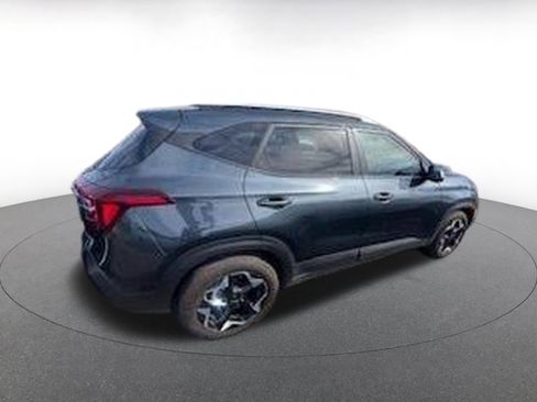 Used 2025 Kia Seltos S image 9