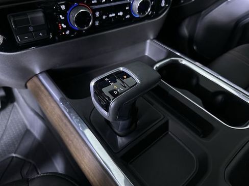New 2026 Chevrolet Silverado 1500 High Country AWD/4WD image 16