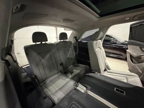 Used 2020 Audi Q7 3.0T Prestige AWD/4WD image 31