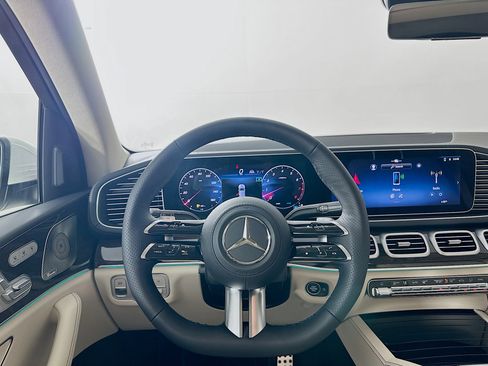 Used 2026 Mercedes-Benz GLS 450 GLS 450 image 30