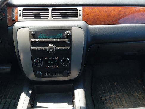 Used 2014 GMC Yukon XL SLT AWD/4WD image 45