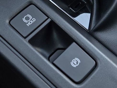 Certified 2026 Toyota Corolla Cross LE image 21