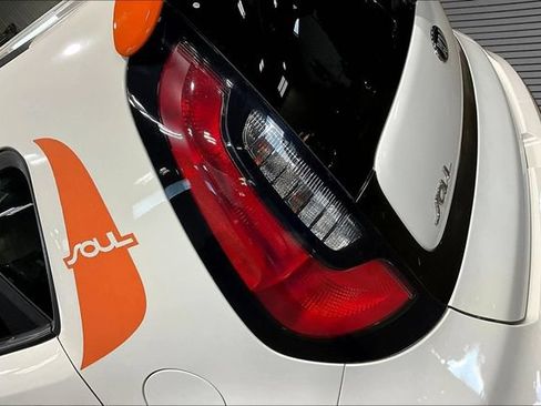 Used 2018 Kia Soul FWD image 20