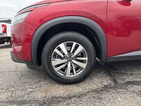 Used 2023 Nissan Pathfinder SL AWD/4WD image 41