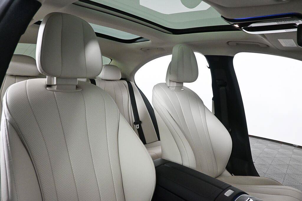 Certified 2026 Mercedes-Benz E 450 4MATIC Sedan image 20