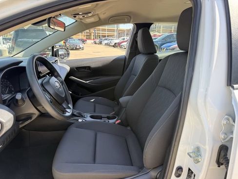 Used 2024 Toyota Corolla LE FWD image 23