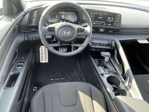 New 2026 Hyundai Elantra SEL Sport Premium image 21
