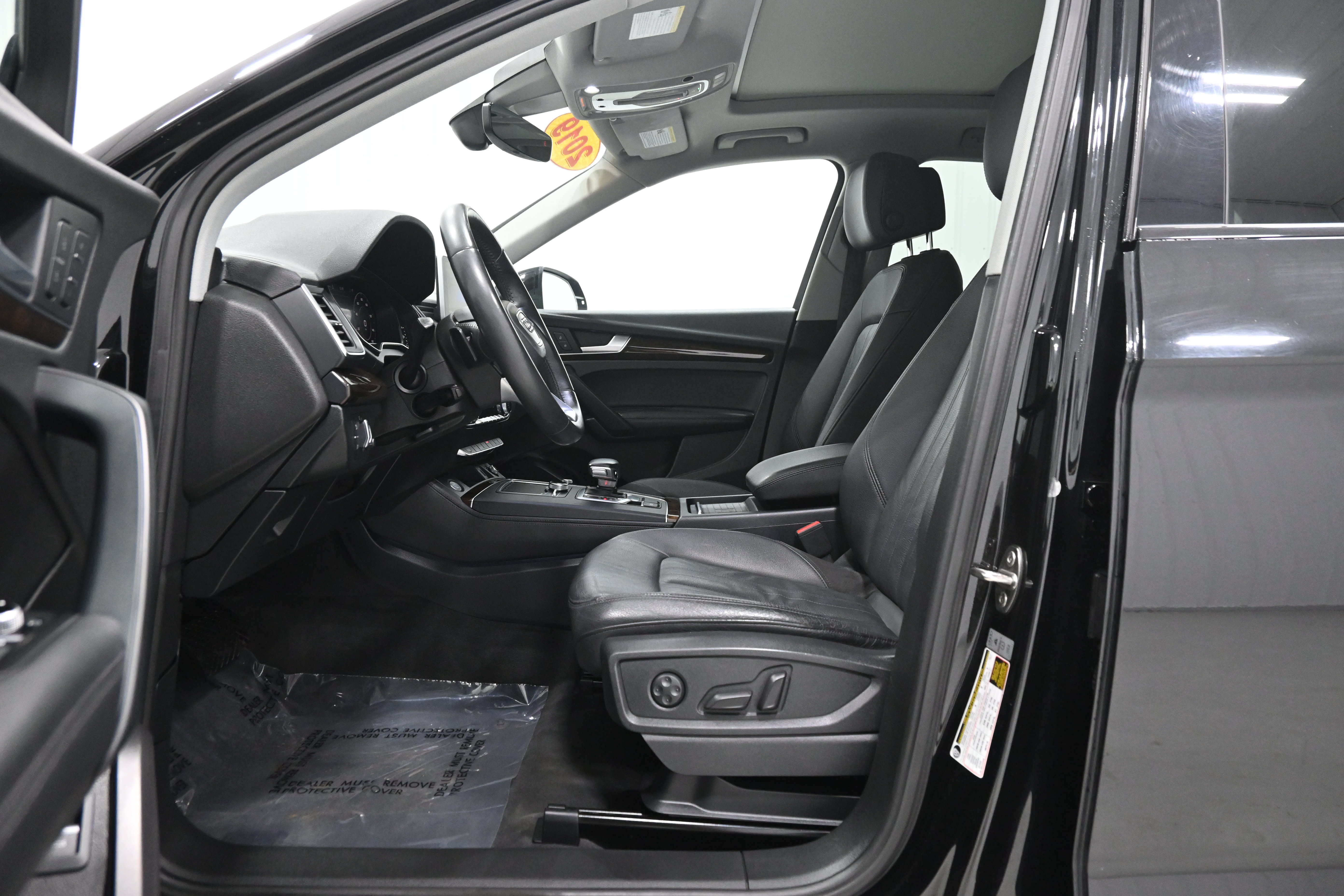Used 2019 Audi Q5 2.0T Premium Plus w/ Premium Plus Package AWD/4WD image 4