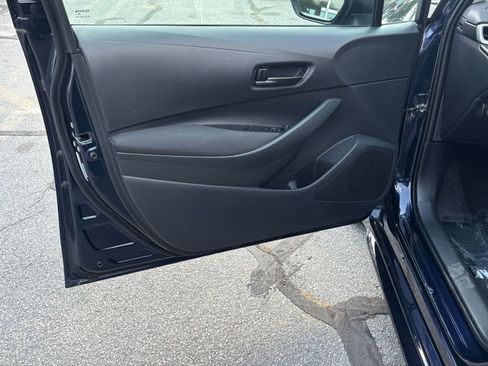 Used 2025 Toyota Corolla LE FWD image 25