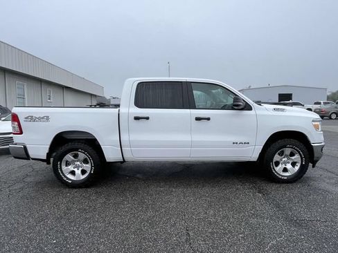 Used 2024 RAM 1500 Big Horn AWD/4WD image 2
