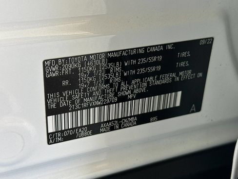 Used 2022 Toyota RAV4 XLE Premium FWD image 28