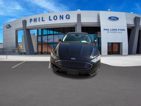 Used 2019 Ford Fusion SE FWD image 9