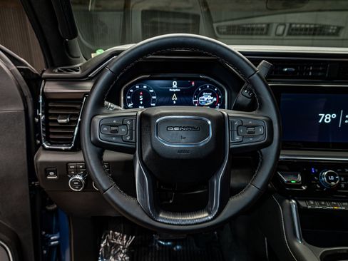 Used 2026 GMC Sierra 3500 Denali Ultimate AWD/4WD image 18