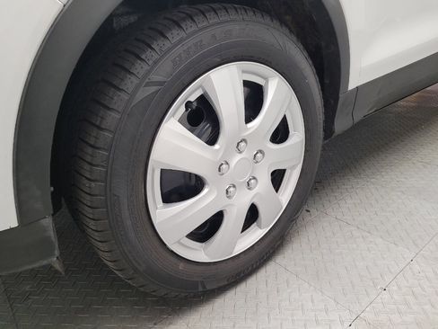 Used 2017 Ford Escape S FWD image 31