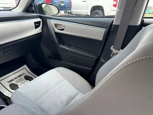 Used 2016 Toyota Corolla LE FWD image 14