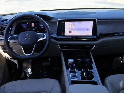 Certified 2025 Volkswagen Atlas SEL image 14