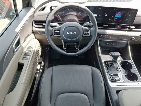 New 2026 Kia Carnival EX image 12