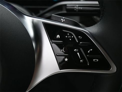 New 2026 Mercedes-Benz GLC 300 image 32