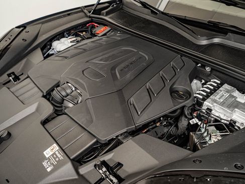 New 2026 Porsche Cayenne S image 46