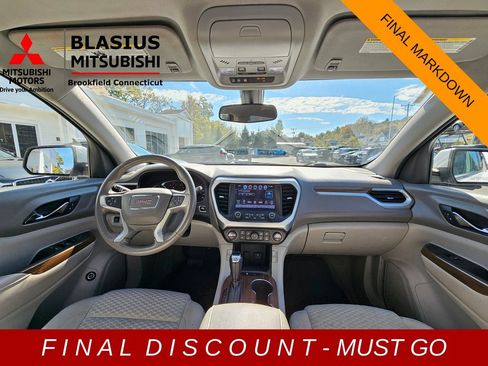 Used 2017 GMC Acadia SLE image 27