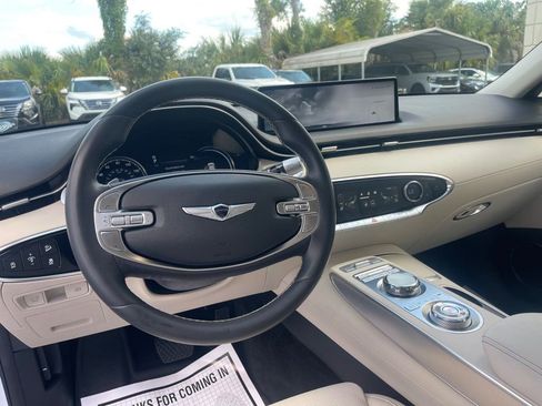 Used 2025 Genesis GV70 2.5T w/ Select Package AWD/4WD image 12