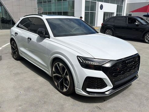 Used 2024 Audi RS Q8 AWD/4WD image 4