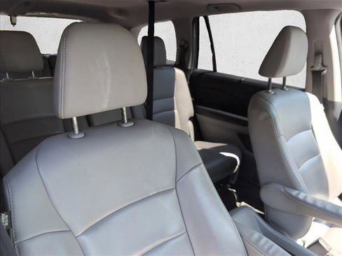 Used 2017 Honda Pilot Touring image 24