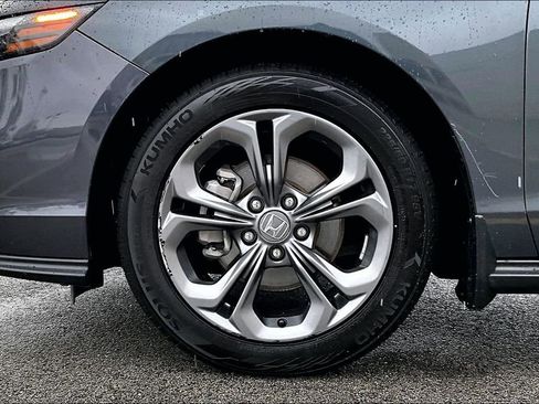 Used 2023 Honda Accord EX image 9