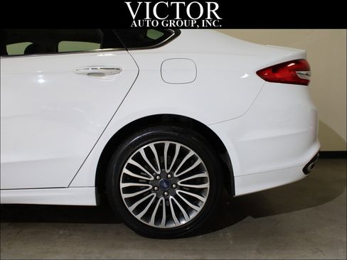 Used 2018 Ford Fusion Titanium image 7