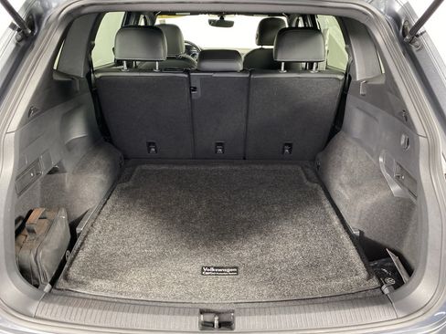 Used 2021 Volkswagen Tiguan SE R-Line AWD/4WD image 32