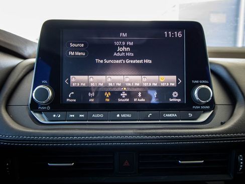 Used 2021 Nissan Rogue S image 39