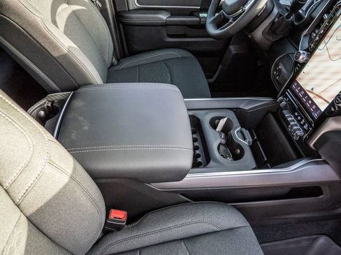 New 2026 RAM 3500 Big Horn AWD/4WD image 22